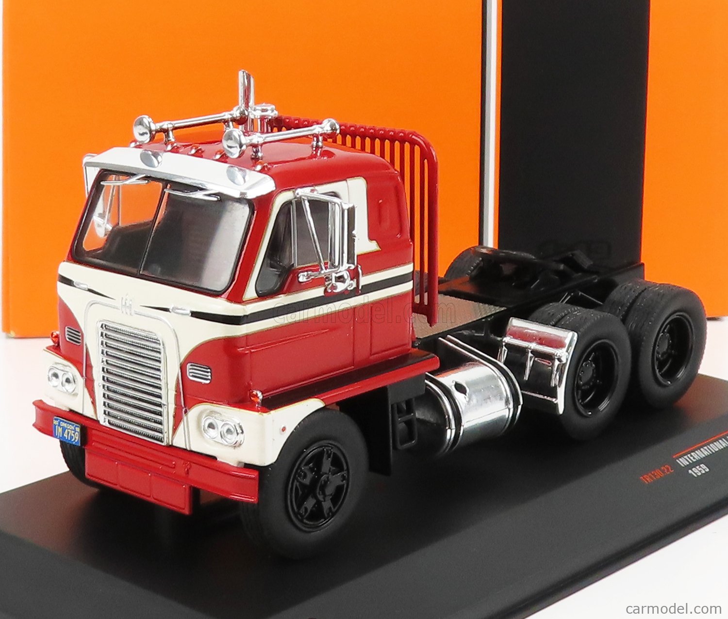 PRE-ORD3R IXO Models Modeliukas 1/43 1959 International Harvester DCOF-405, red/white