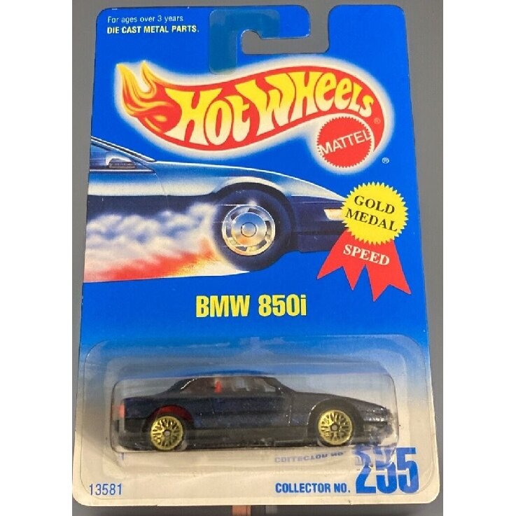 Hot Wheels Mainline Modeliukas BMW 850i dark blue with gold rims (kortelė 9/10)