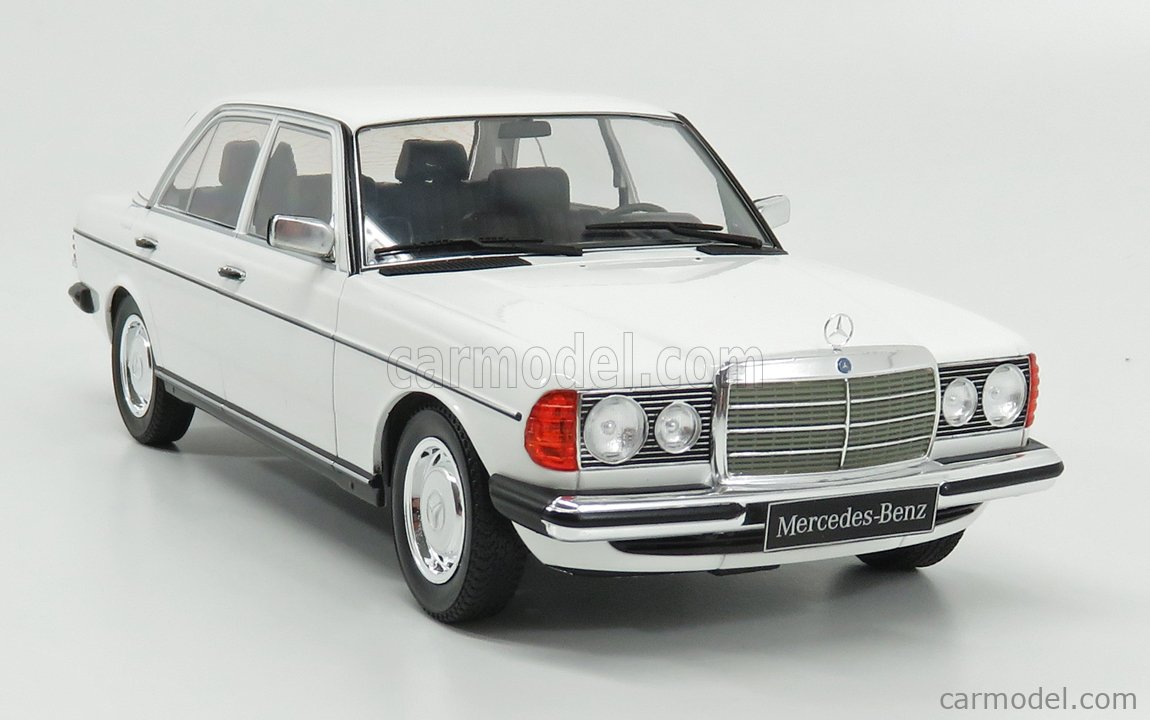 PRE-ORD3R KK Scale Modeliukas 1/18 1975 Mercedes Benz 230E W123, white