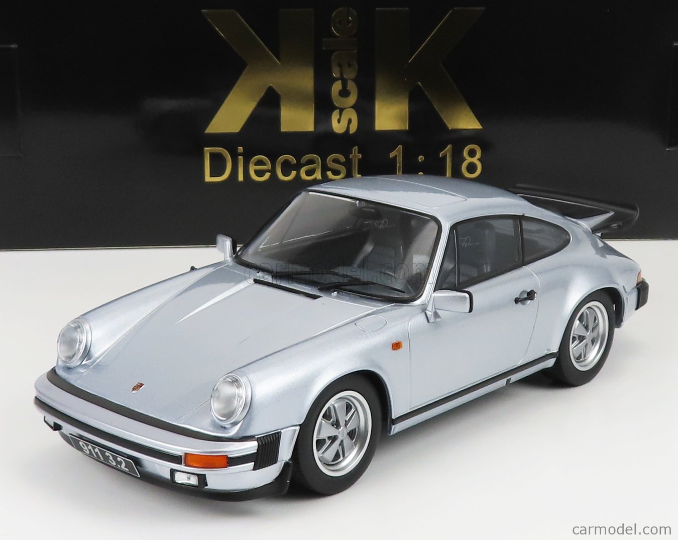 PRE-ORD3R KK Scale Modeliukas 1/18 1988 Porsche 911 Carrera 3.2 Coupe 250.000th 911er with rear wing, silver