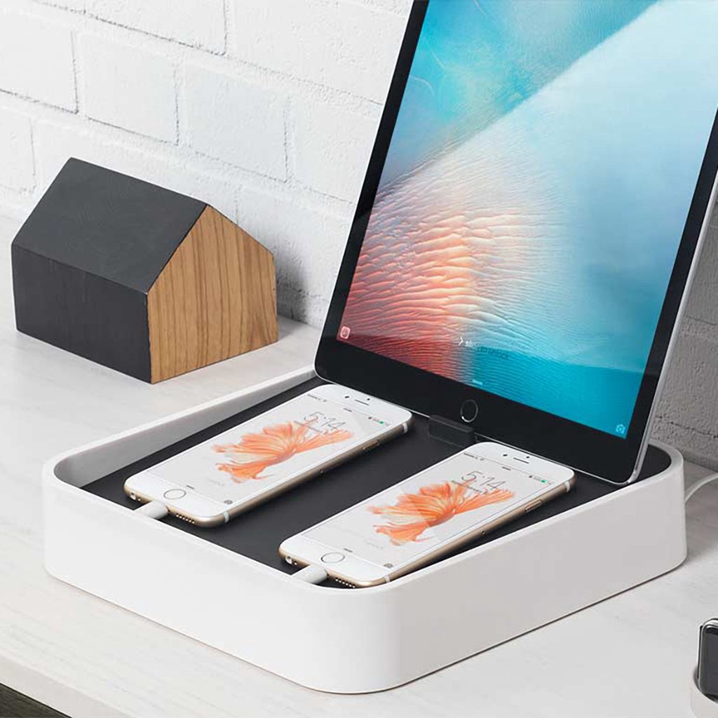 Bluelounge Sanctuary4 - charging station that recharges EVERYTHING!