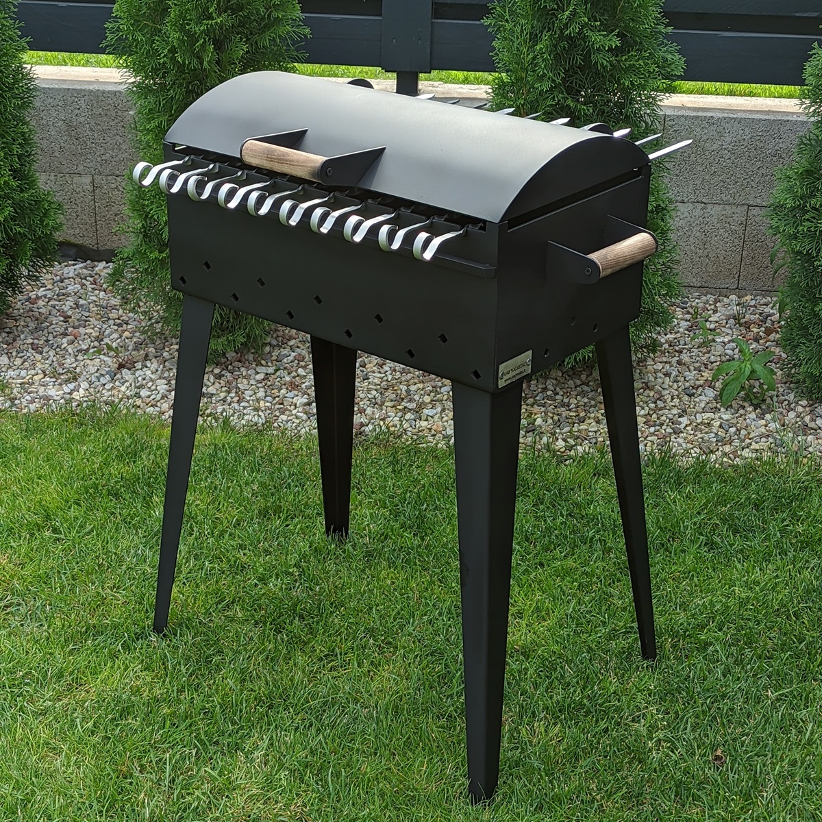 Šašlykinė su dangčiu 60x35x20 cm, metalo storis 4mm VIP komplektacija