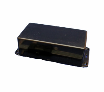 Plastikinis korpusas 150x80x45mm juodas su kojelėm tvirtinimui HAMMOND