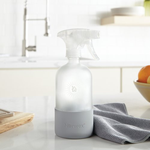 Norwex Forever Bottle with Sprayer Stiklinis butelis su purkštuvu, Grey
