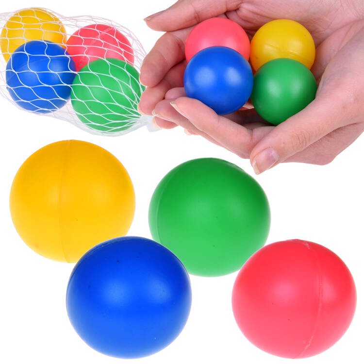 Spalvoti kamuoliukai tinklelyje, 4 vnt