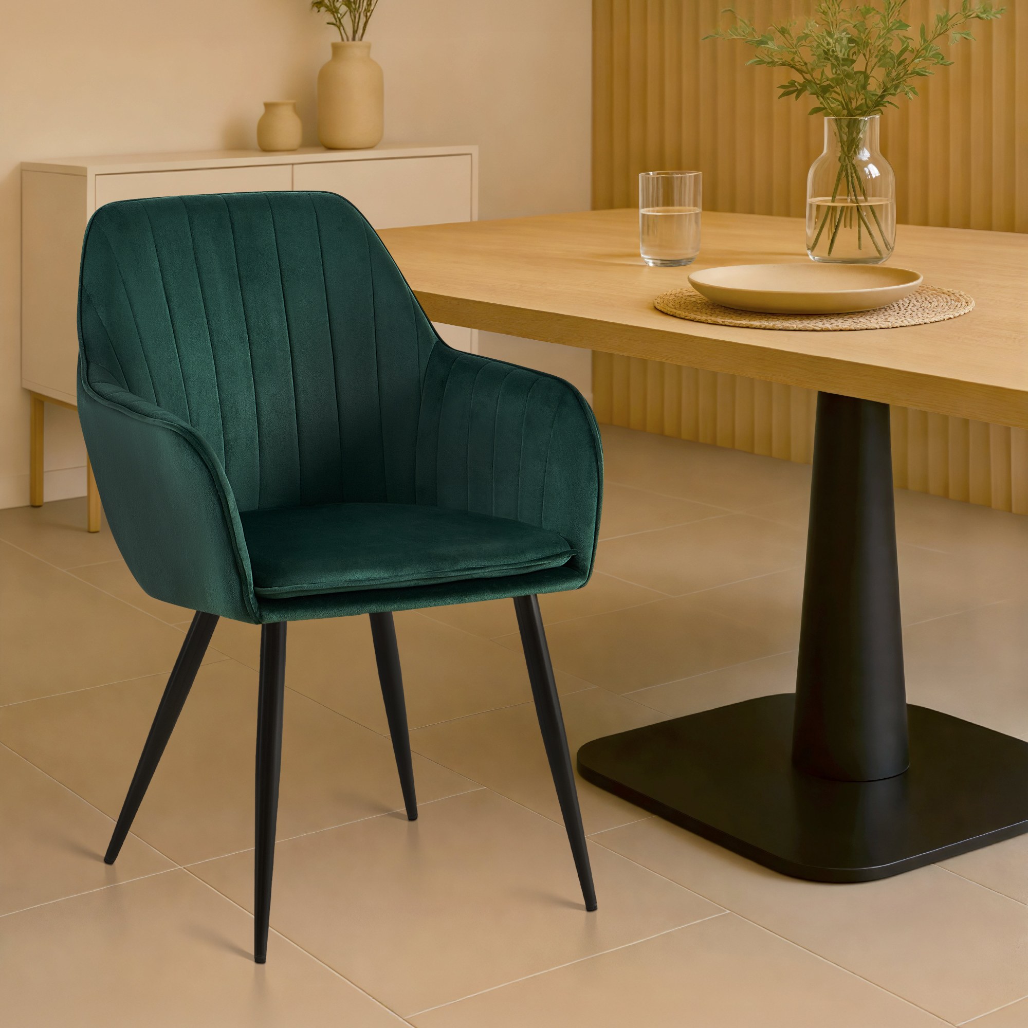 Valgomojo kėdė "Cheryl velvet black