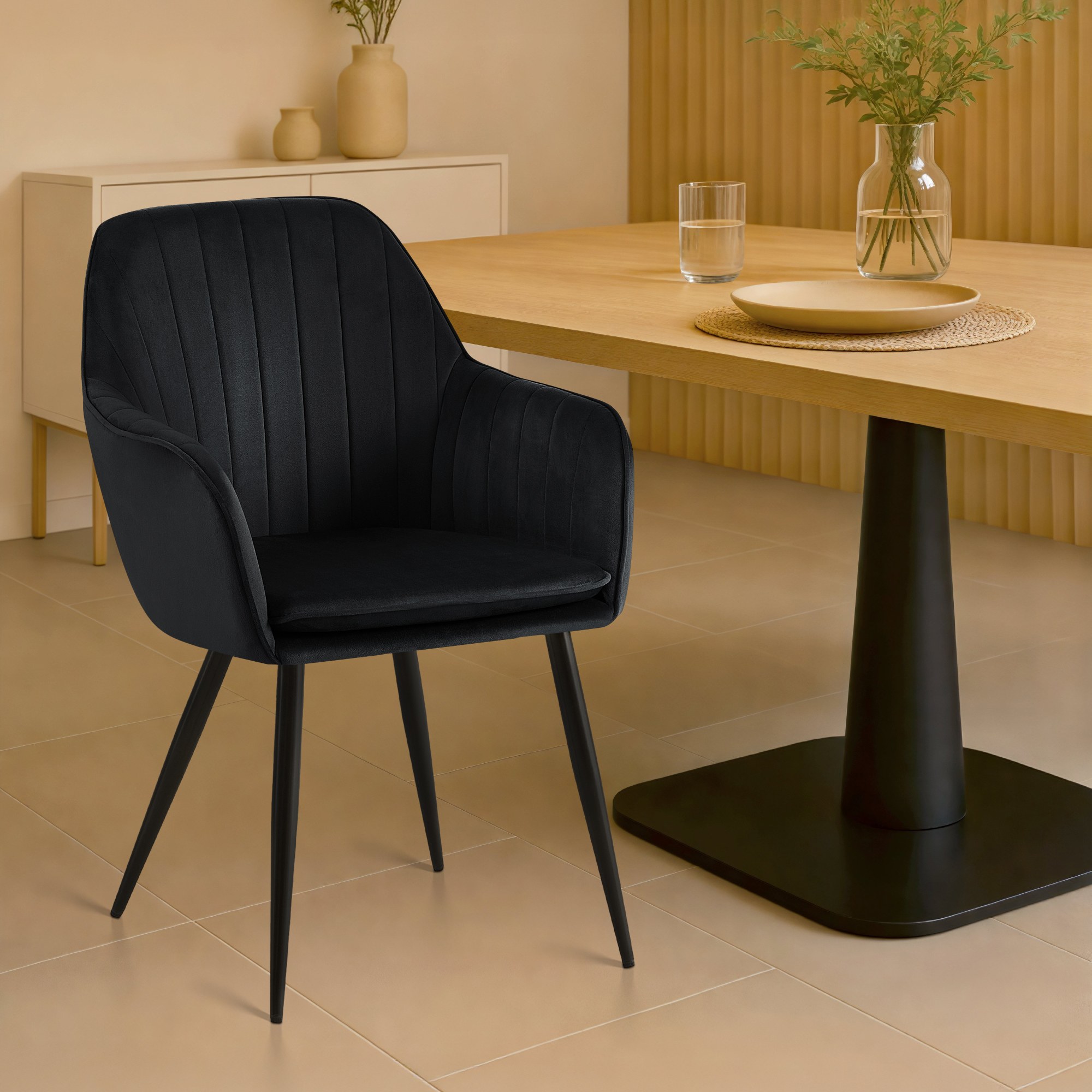 Valgomojo kėdė "Cheryl velvet black