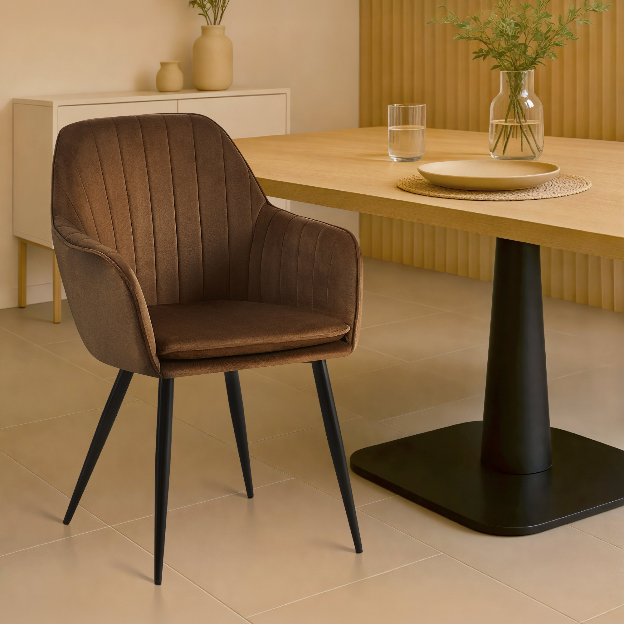 Valgomojo kėdė "Cheryl velvet black