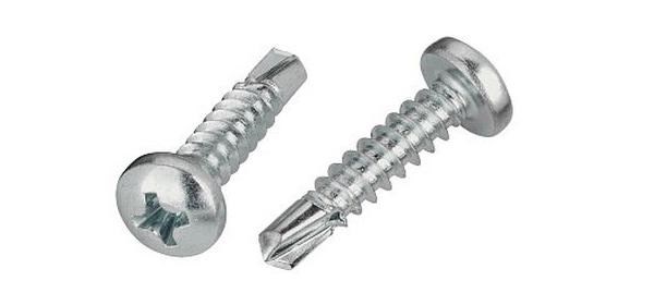 Savisriegis į metalą 4,8 x 32 mm DIN-7504M su grąžtimi pusapvali galvutė Dresselhaus