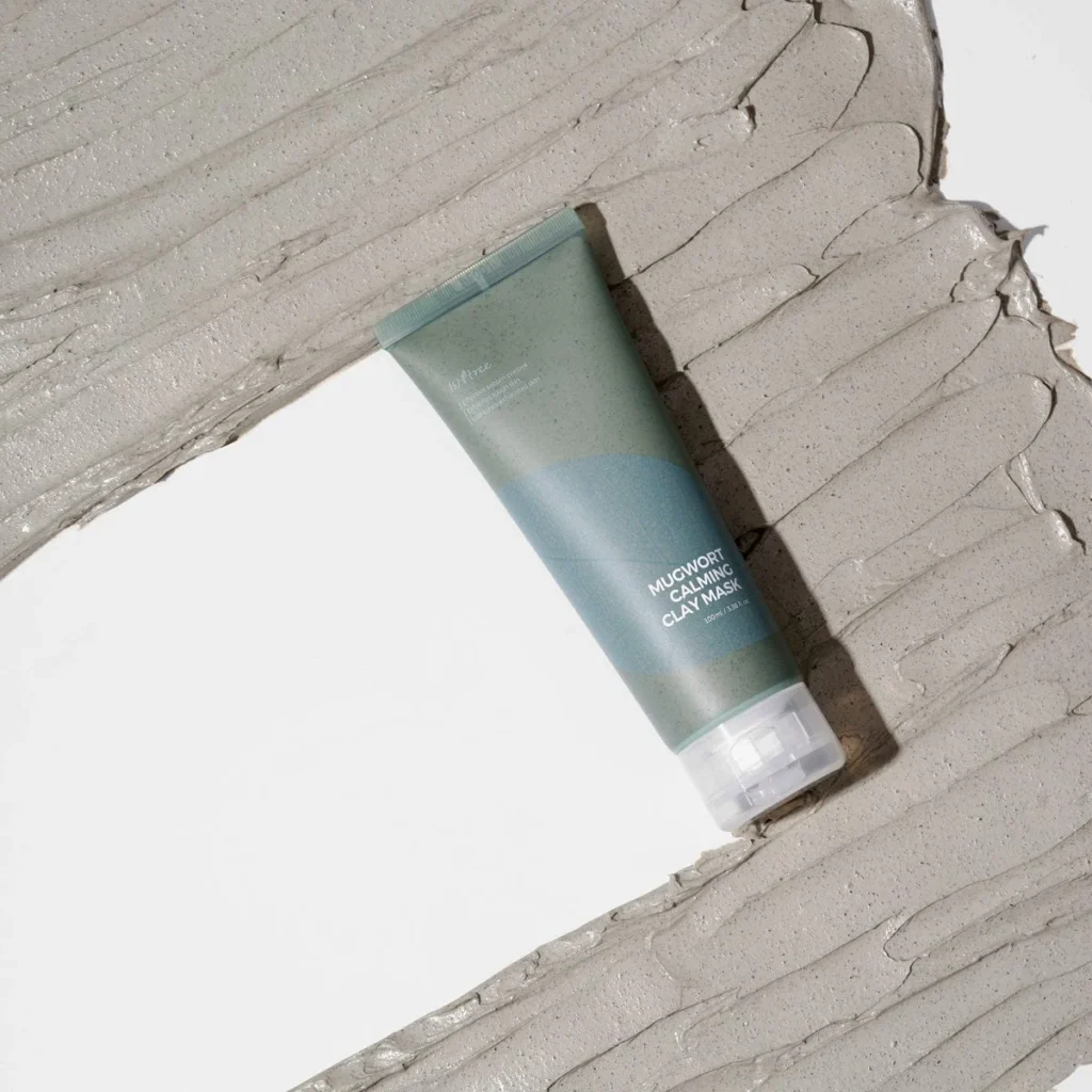 ISNTREE Real Mugwort Calming Clay Mask – raminanti molio kaukė su kiečiu