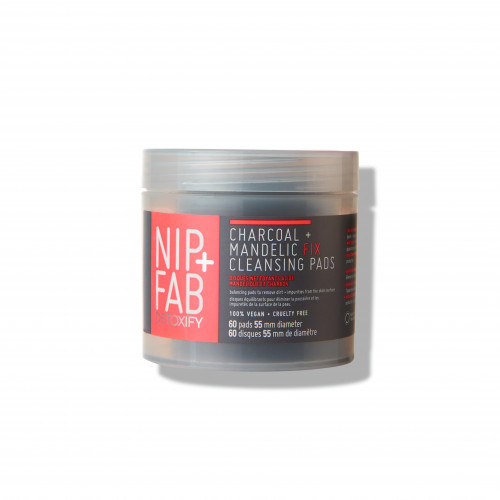 NIP + FAB Mandelic + Charcoal Fix Cleansing Pads Valomieji padeliai su migdolų rūgštimi ir anglimi, 60 vnt.