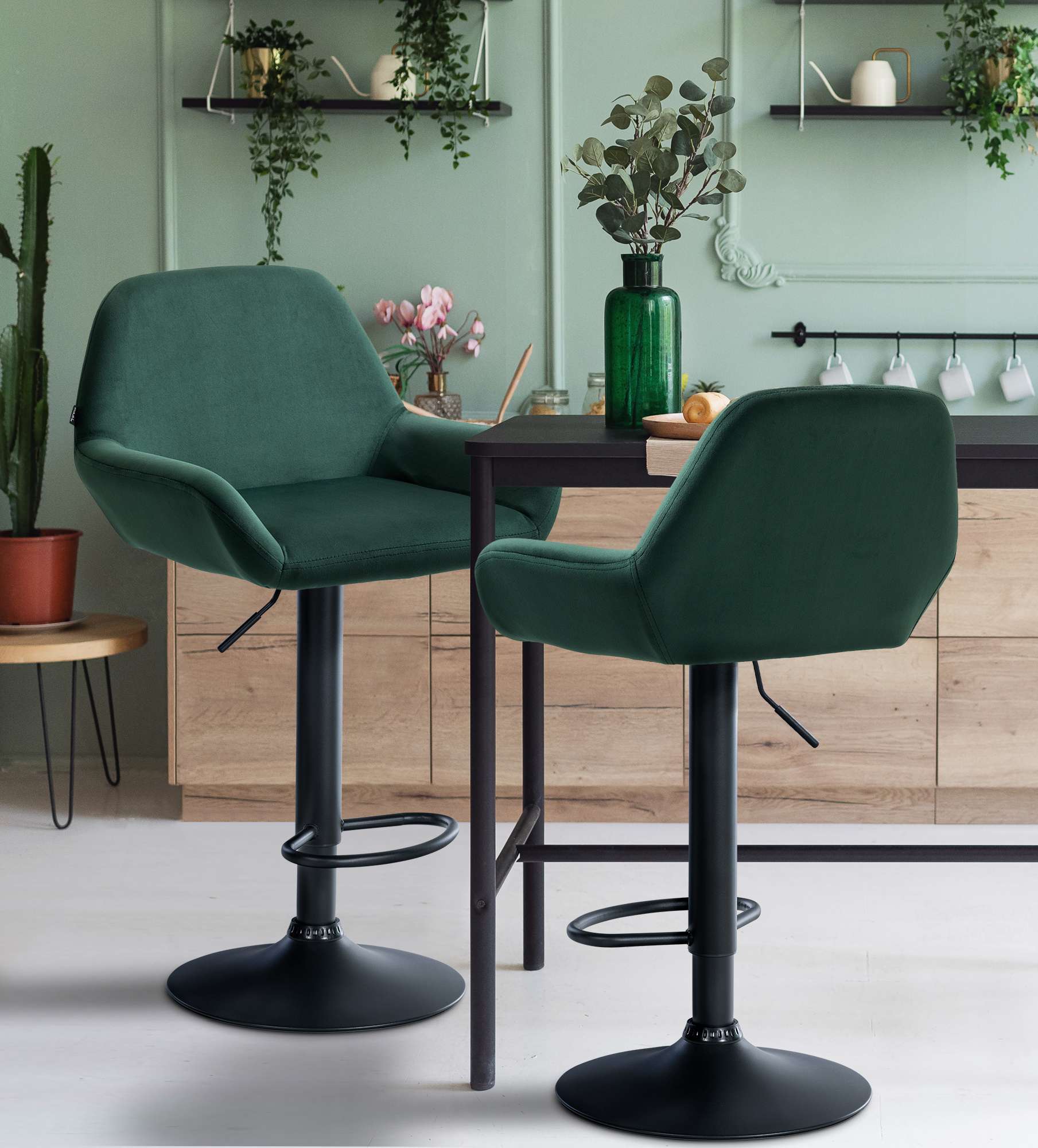 Baro kėdė "Braga velvet" juoda
