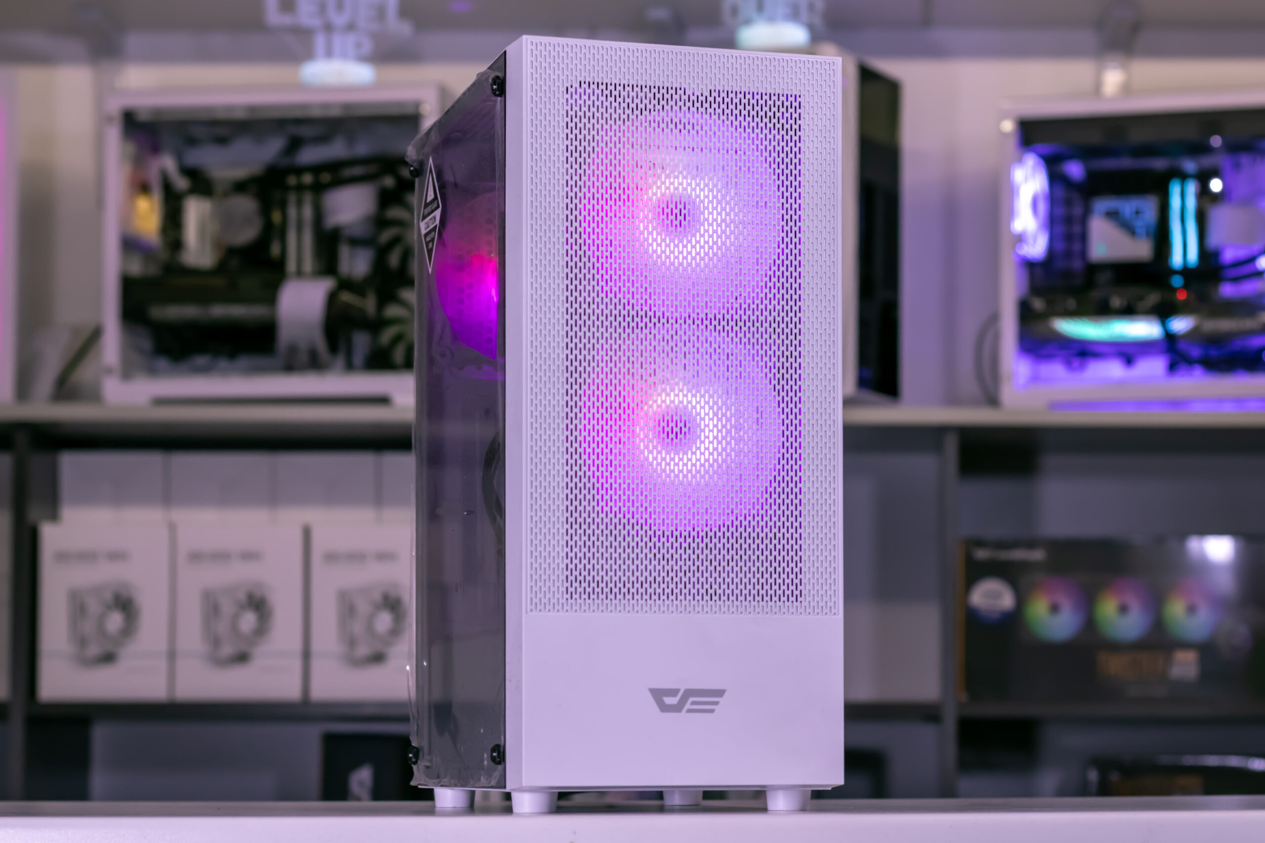 Kompiuteris su Ryzen 5 4500, RTX 4060Ti 8GB, 32GB RAM