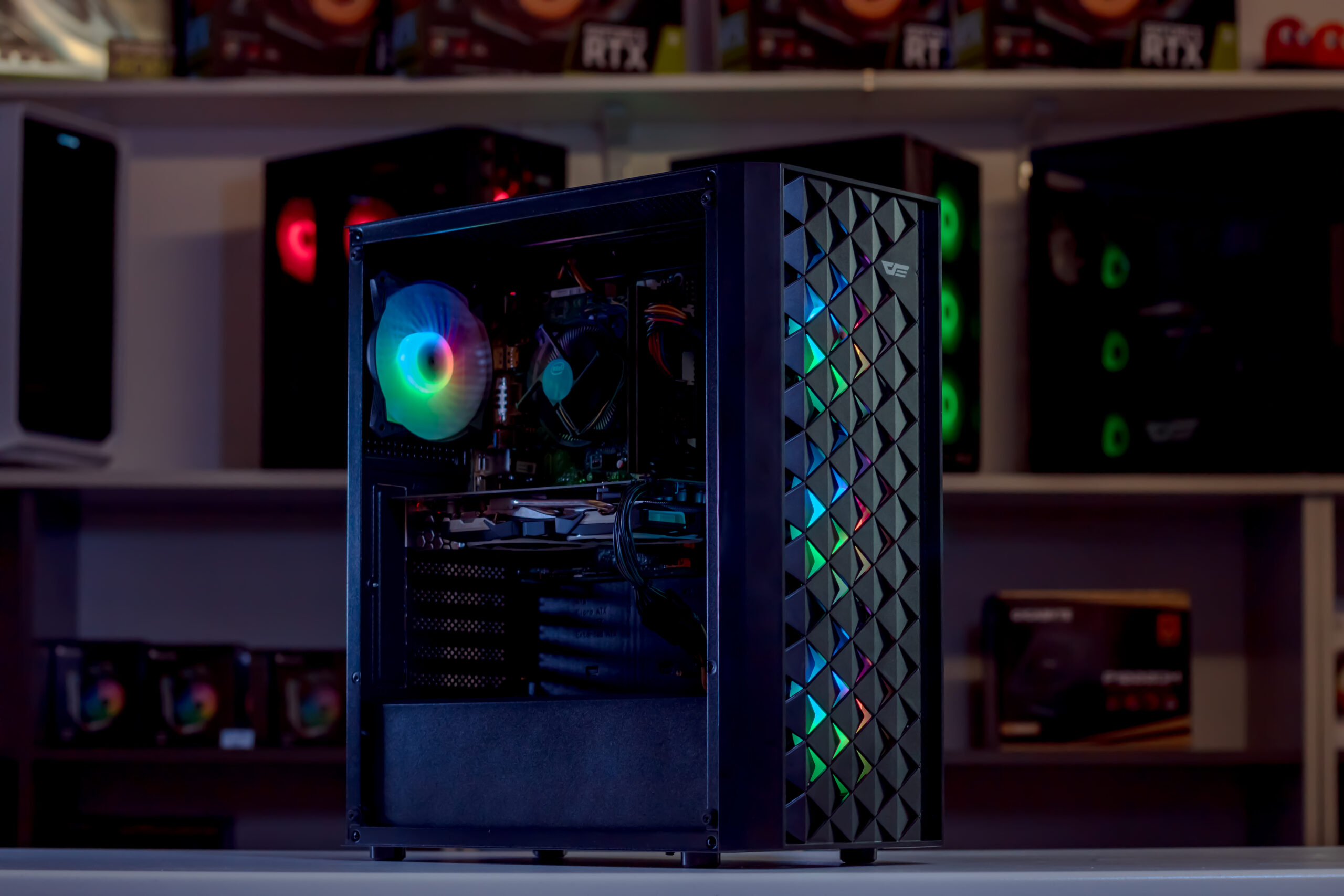 Kompiuteris su i5 6500, Rx 570 8gb, 16gb RAM (Juoda)