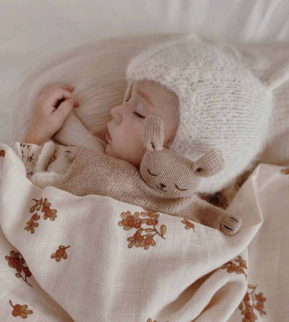 MAIN SAUVAGE - Megztas Triušiukas iš alpakos vilnos - migdukas | smėlinis - Knit cuddle cloth | bunny sand