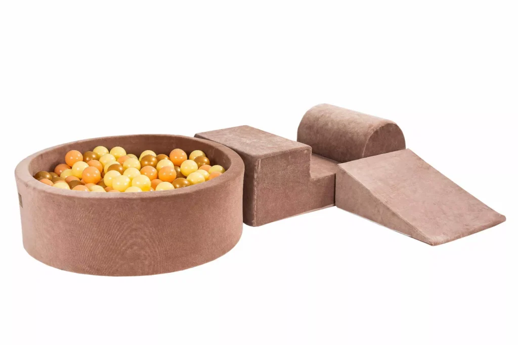 Putų 3 elementų žaidimų rinkinys su kamuoliukų duobe 90x30 cm ir 200 kamuoliukų Sertifikuota, aksominė, smėlio spalvos: pastelinė geltona / persikinė / auksinė